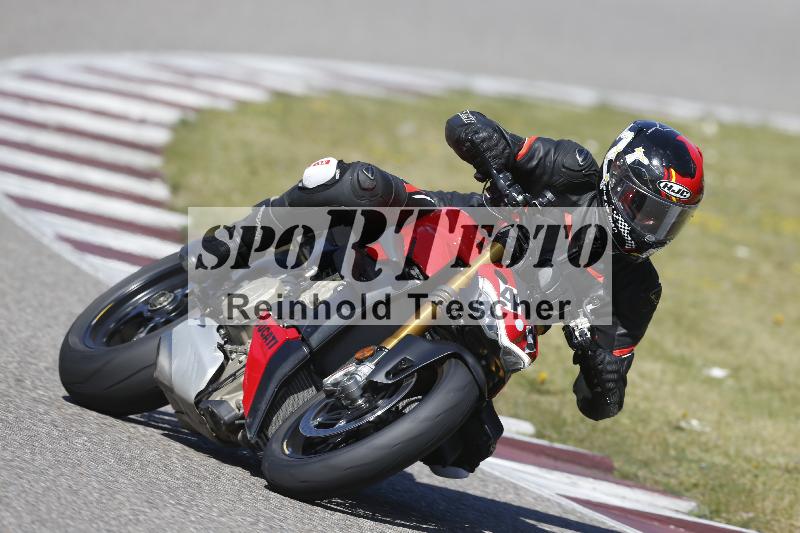 /06 08.04.2026 Cornu Master School ADR/Gruppe blau/40